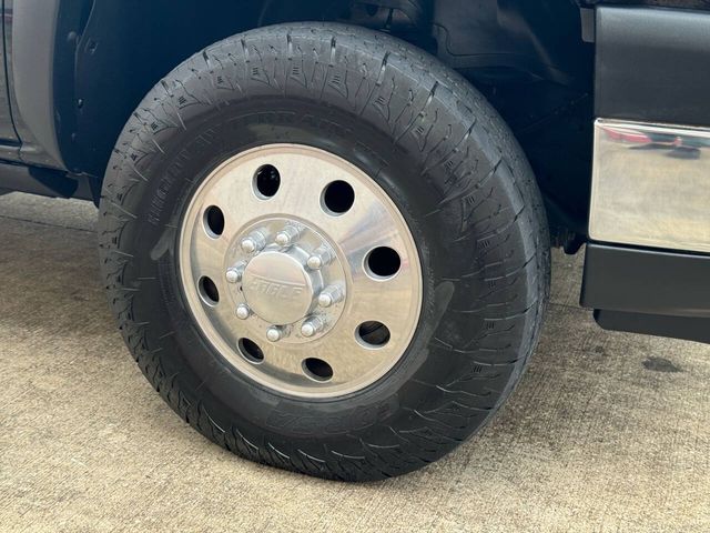 2006 Chevrolet Silverado 3500 LT3 4dr Crew Cab 4WD LB DRW | Houston, TX | Houston Auto Credit 2006 Chevrolet Silverado 3500 LT3 4dr Crew Cab 4WD LB DRW | Houston, TX | Houston Auto Credit