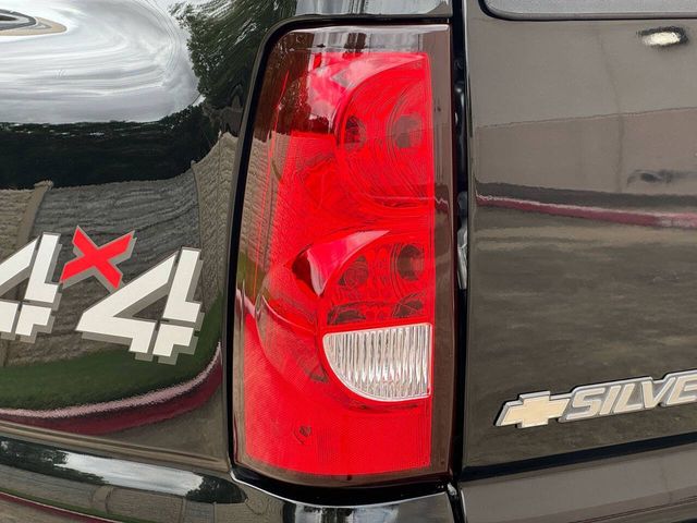 2006 Chevrolet Silverado 3500 LT3 4dr Crew Cab 4WD LB DRW | Houston, TX | Houston Auto Credit 2006 Chevrolet Silverado 3500 LT3 4dr Crew Cab 4WD LB DRW | Houston, TX | Houston Auto Credit