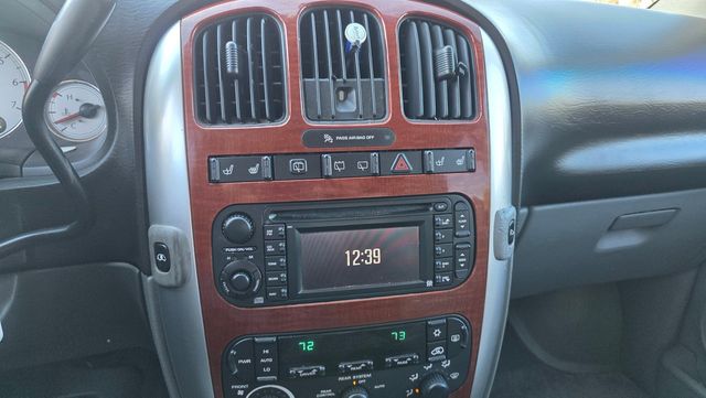 2006 Chrysler Town and Country WHEELCHAIR BRAUN ADA | Santa Clarita, CA | Starfire Auto Inc