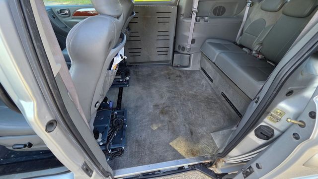 2006 Chrysler Town and Country WHEELCHAIR BRAUN ADA | Santa Clarita, CA | Starfire Auto Inc
