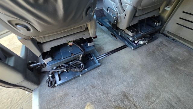 2006 Chrysler Town and Country WHEELCHAIR BRAUN ADA | Santa Clarita, CA | Starfire Auto Inc