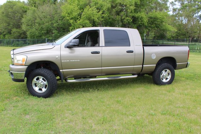 2006 Dodge Ram 3500 Diesel manual SLT Mega Cab | Roscoe, IL | Autoland Outlets 2006 Dodge Ram 3500 Diesel manual SLT Mega Cab | Roscoe, IL | Autoland Outlets