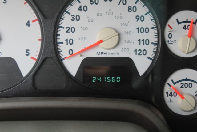 2006 Dodge Ram 3500 Diesel manual SLT Mega Cab | Roscoe, IL | Autoland Outlets
