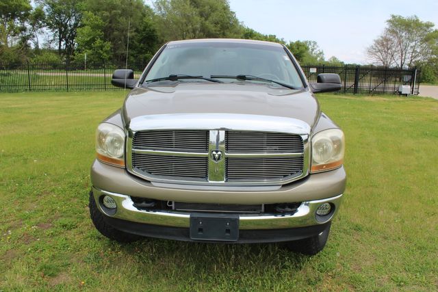 2006 Dodge Ram 3500 Diesel manual SLT Mega Cab | Roscoe, IL | Autoland Outlets 2006 Dodge Ram 3500 Diesel manual SLT Mega Cab | Roscoe, IL | Autoland Outlets