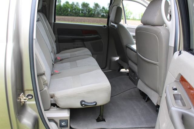 2006 Dodge Ram 3500 Diesel manual SLT Mega Cab | Roscoe, IL | Autoland Outlets 2006 Dodge Ram 3500 Diesel manual SLT Mega Cab | Roscoe, IL | Autoland Outlets