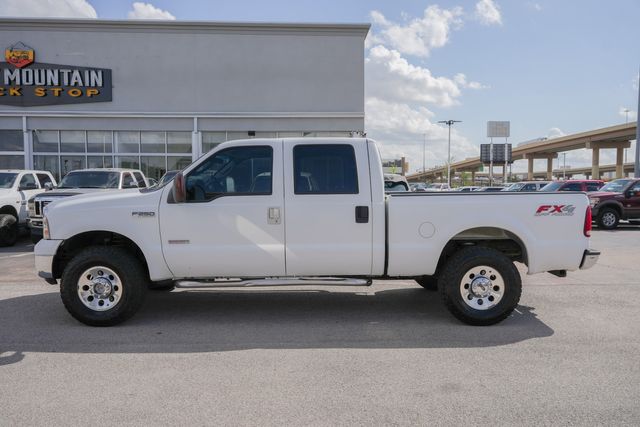 2006 Ford F-250 Super Duty XLT CREW CAB FX4 / 4X4 DIESEL 6.0L / REGULAR MAINT | Austin, TX | Rocky Mountain Truck Stop Austin