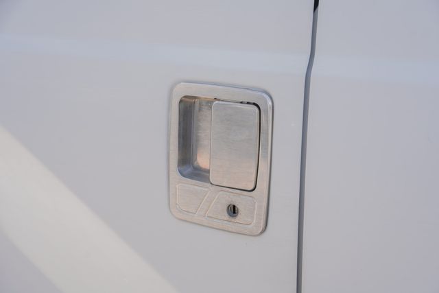 2006 Ford F-250 Super Duty XLT CREW CAB FX4 / 4X4 DIESEL 6.0L / REGULAR MAINT | Austin, TX | Rocky Mountain Truck Stop Austin