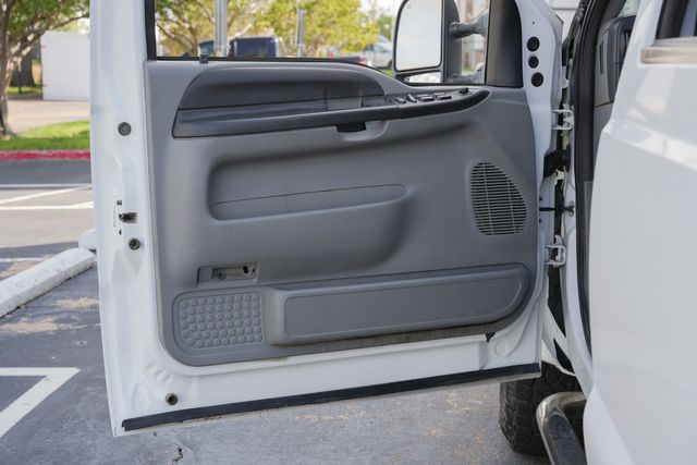 2006 Ford F-250 Super Duty XLT CREW CAB FX4 / 4X4 DIESEL 6.0L / REGULAR MAINT | Austin, TX | Rocky Mountain Truck Stop Austin