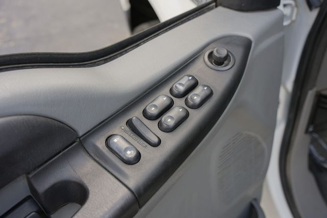 2006 Ford F-250 Super Duty XLT CREW CAB FX4 / 4X4 DIESEL 6.0L / REGULAR MAINT | Austin, TX | Rocky Mountain Truck Stop Austin 2006 Ford F-250 Super Duty XLT CREW CAB FX4 / 4X4 DIESEL 6.0L / REGULAR MAINT | Austin, TX | Rocky Mountain Truck Stop Austin