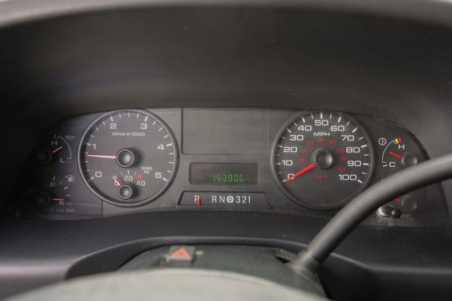 2006 Ford F-250 Super Duty XLT CREW CAB FX4 / 4X4 DIESEL 6.0L / REGULAR MAINT | Austin, TX | Rocky Mountain Truck Stop Austin