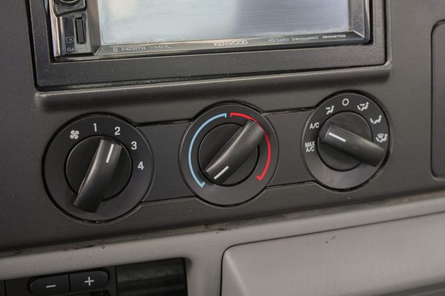 2006 Ford F-250 Super Duty XLT CREW CAB FX4 / 4X4 DIESEL 6.0L / REGULAR MAINT | Austin, TX | Rocky Mountain Truck Stop Austin 2006 Ford F-250 Super Duty XLT CREW CAB FX4 / 4X4 DIESEL 6.0L / REGULAR MAINT | Austin, TX | Rocky Mountain Truck Stop Austin