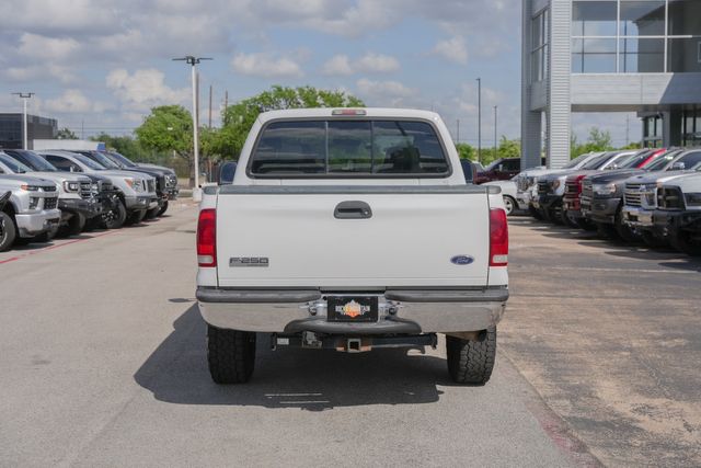 2006 Ford F-250 Super Duty XLT CREW CAB FX4 / 4X4 DIESEL 6.0L / REGULAR MAINT | Austin, TX | Rocky Mountain Truck Stop Austin 2006 Ford F-250 Super Duty XLT CREW CAB FX4 / 4X4 DIESEL 6.0L / REGULAR MAINT | Austin, TX | Rocky Mountain Truck Stop Austin