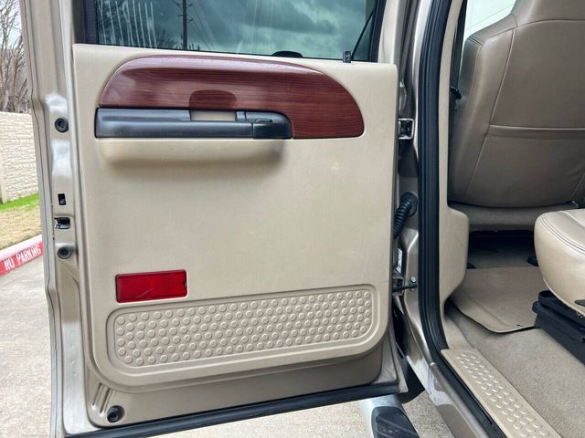 2006 Ford F-250 Super Duty Lariat 4dr Crew Cab 4WD SB | Houston, TX | Houston Auto Credit 2006 Ford F-250 Super Duty Lariat 4dr Crew Cab 4WD SB | Houston, TX | Houston Auto Credit