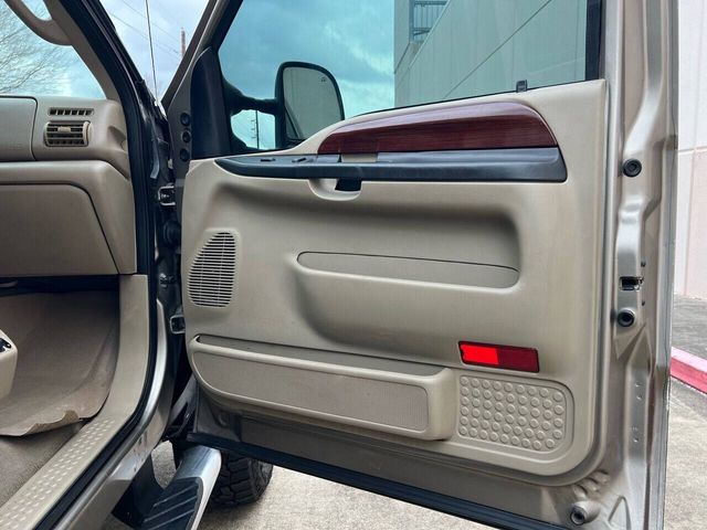 2006 Ford F-250 Super Duty Lariat 4dr Crew Cab 4WD SB | Houston, TX | Houston Auto Credit 2006 Ford F-250 Super Duty Lariat 4dr Crew Cab 4WD SB | Houston, TX | Houston Auto Credit