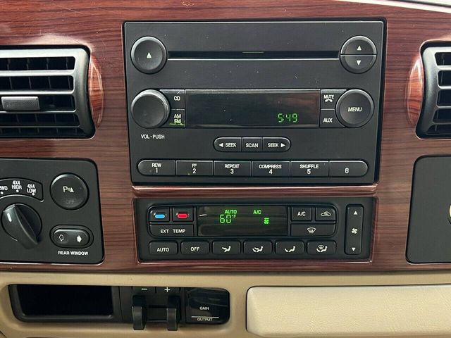 2006 Ford F-250 Super Duty Lariat 4dr Crew Cab 4WD SB | Houston, TX | Houston Auto Credit 2006 Ford F-250 Super Duty Lariat 4dr Crew Cab 4WD SB | Houston, TX | Houston Auto Credit