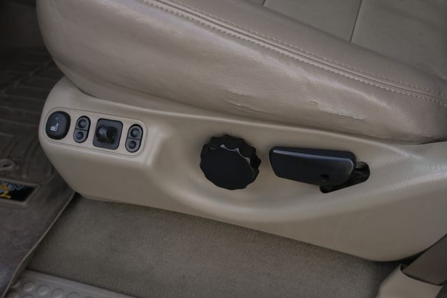 2006 Ford F-350 Super Duty Lariat FX4 SRW SHORT BED / CLEAN FOR AGE AND MILES | Austin, TX | Rocky Mountain Truck Stop Austin