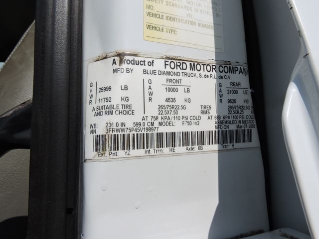 2006 Ford F-750 Non-CDL Dump Truck 