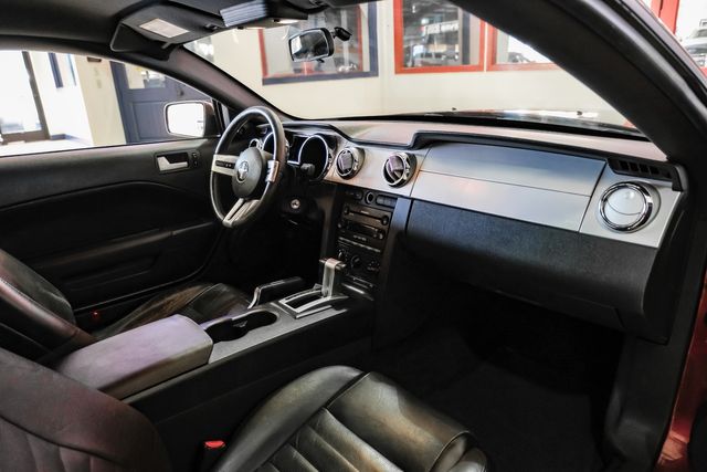 2006 Ford Mustang GT Deluxe 2006 Ford Mustang GT Deluxe