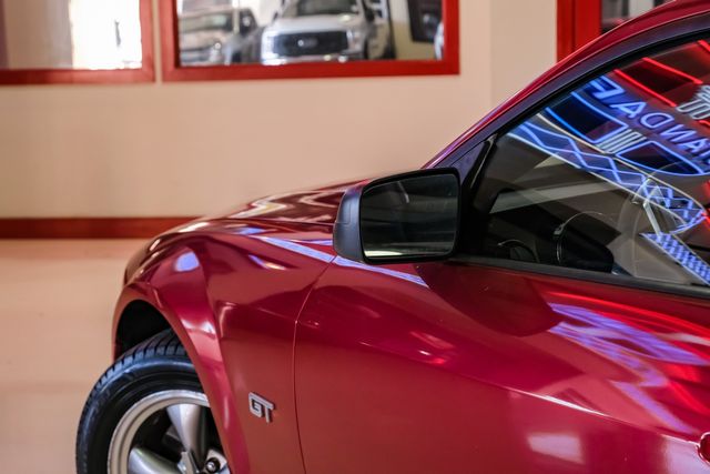 2006 Ford Mustang GT Deluxe