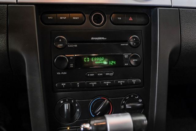 2006 Ford Mustang GT Deluxe | Addison, TX | Mr Car Guys 2006 Ford Mustang GT Deluxe | Addison, TX | Mr Car Guys