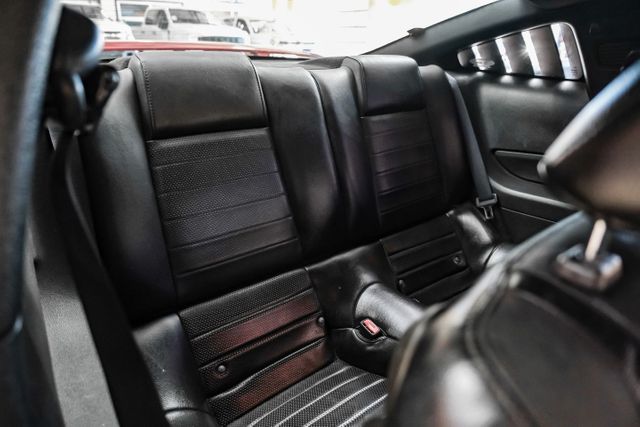 2006 Ford Mustang GT Deluxe | Addison, TX | Mr Car Guys 2006 Ford Mustang GT Deluxe | Addison, TX | Mr Car Guys