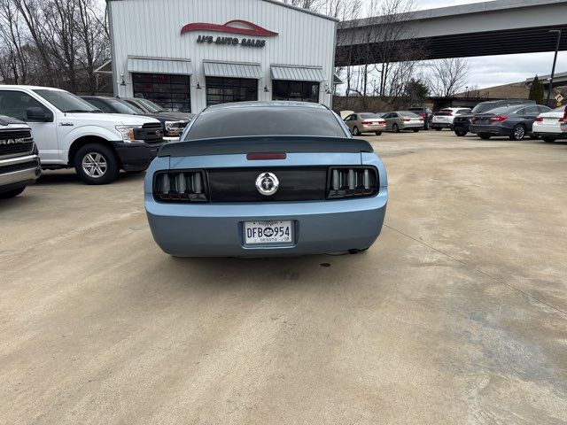 2006 Ford Mustang V6 Deluxe