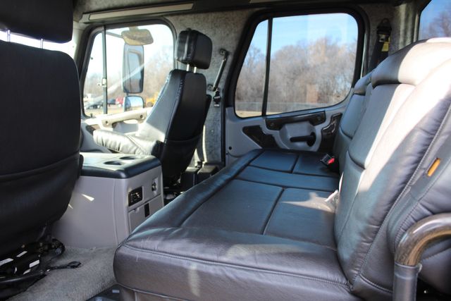 2006 Freightliner M2 106 | Roscoe, IL | Autoland Outlets 2006 Freightliner M2 106 | Roscoe, IL | Autoland Outlets
