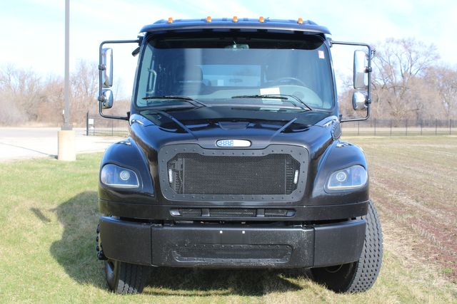2006 Freightliner M2 106 | Roscoe, IL | Autoland Outlets 2006 Freightliner M2 106 | Roscoe, IL | Autoland Outlets