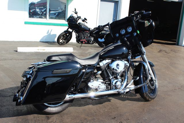 2006 Harley-Davidson Street Glide FLHXI | Granite City, Illinois | MasterCars Company Inc. 2006 Harley-Davidson Street Glide FLHXI | Granite City, Illinois | MasterCars Company Inc.