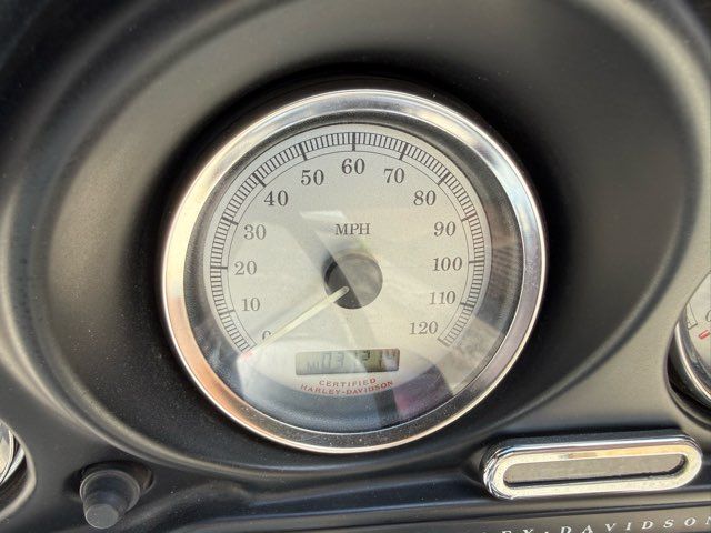 2006 Harley-Davidson Street Glide FLHXI