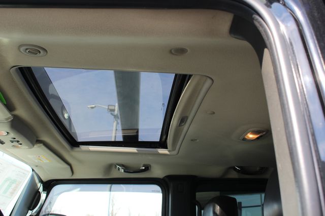 2006 Hummer H2 SUT Luxury | Granite City, Illinois | MasterCars Company Inc. 2006 Hummer H2 SUT Luxury | Granite City, Illinois | MasterCars Company Inc.