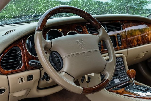 2006 Jaguar XK-Series XK8 2006 Jaguar XK-Series XK8