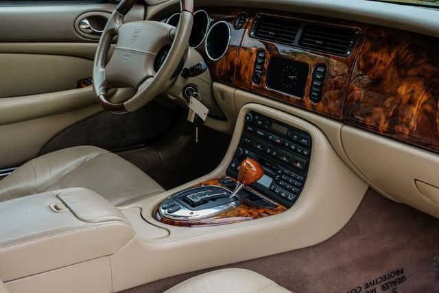 2006 Jaguar XK-Series XK8 2006 Jaguar XK-Series XK8