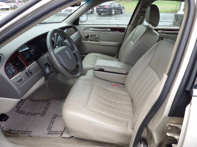 2006 Lincoln Town Car Signature | Dalton, GA | Paniagua Auto Mall 2006 Lincoln Town Car Signature | Dalton, GA | Paniagua Auto Mall