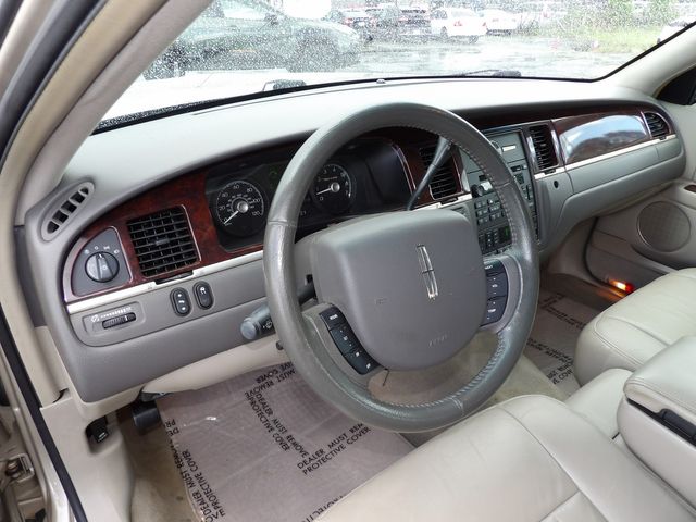 2006 Lincoln Town Car Signature | Dalton, GA | Paniagua Auto Mall 