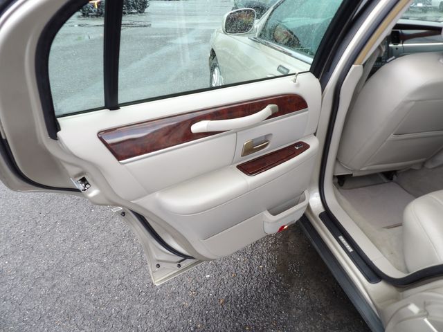 2006 Lincoln Town Car Signature | Dalton, GA | Paniagua Auto Mall 