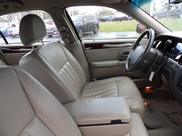 2006 Lincoln Town Car Signature | Dalton, GA | Paniagua Auto Mall 