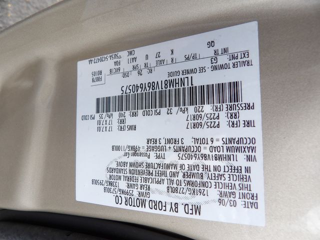 2006 Lincoln Town Car Signature | Dalton, GA | Paniagua Auto Mall 2006 Lincoln Town Car Signature | Dalton, GA | Paniagua Auto Mall