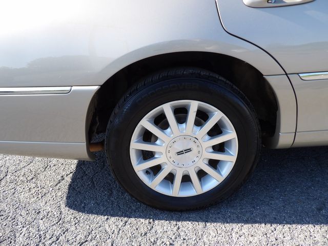 2006 Lincoln Town Car Signature | Dalton, GA | Paniagua Auto Mall 