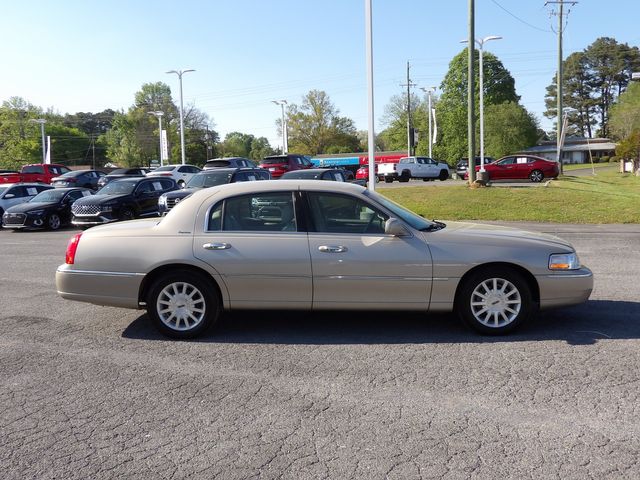 2006 Lincoln Town Car Signature | Dalton, GA | Paniagua Auto Mall 2006 Lincoln Town Car Signature | Dalton, GA | Paniagua Auto Mall