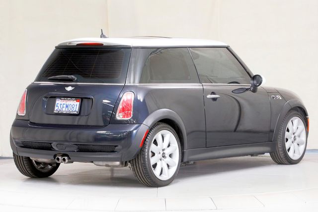 2006 Mini Cooper S | Burbank, California | MDK International 2006 Mini Cooper S | Burbank, California | MDK International