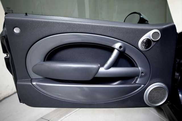 2006 Mini Cooper S | Burbank, California | MDK International 2006 Mini Cooper S | Burbank, California | MDK International