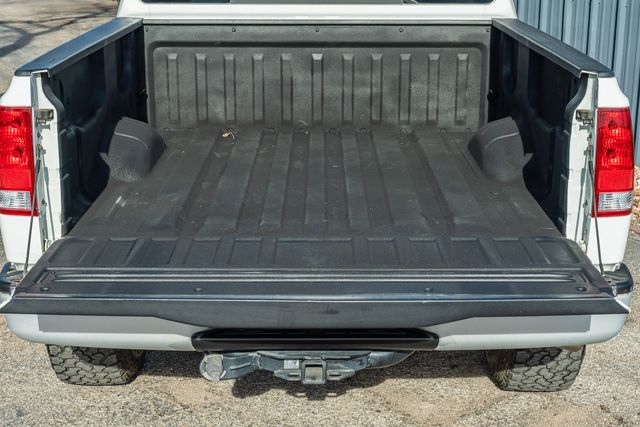 2006 Nissan Titan XE RWD W/ UPGRADES / SUPER LOW MILES CLEAN CARFAX | Austin, TX | Rocky Mountain Truck Stop Austin 2006 Nissan Titan XE RWD W/ UPGRADES / SUPER LOW MILES CLEAN CARFAX | Austin, TX | Rocky Mountain Truck Stop Austin