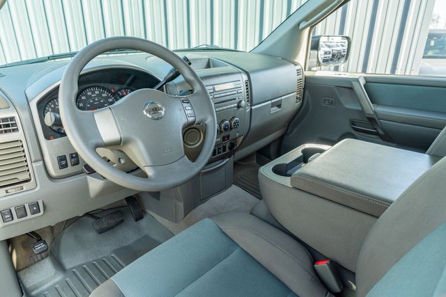 2006 Nissan Titan XE RWD W/ UPGRADES / SUPER LOW MILES CLEAN CARFAX | Austin, TX | Rocky Mountain Truck Stop Austin 2006 Nissan Titan XE RWD W/ UPGRADES / SUPER LOW MILES CLEAN CARFAX | Austin, TX | Rocky Mountain Truck Stop Austin