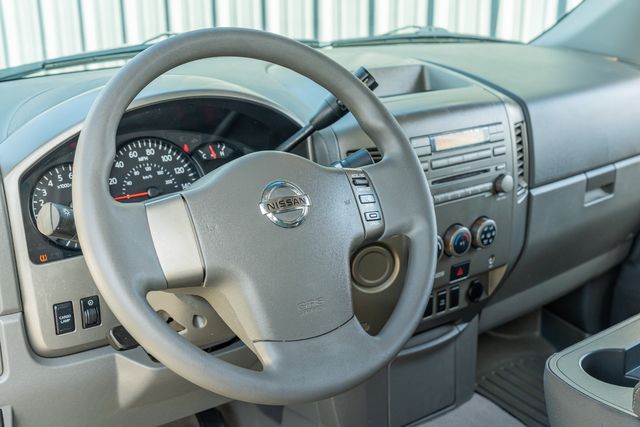 2006 Nissan Titan XE RWD W/ UPGRADES / SUPER LOW MILES CLEAN CARFAX | Dallas, TX | Rocky Mountain Truck Stop Dallas 2006 Nissan Titan XE RWD W/ UPGRADES / SUPER LOW MILES CLEAN CARFAX | Dallas, TX | Rocky Mountain Truck Stop Dallas