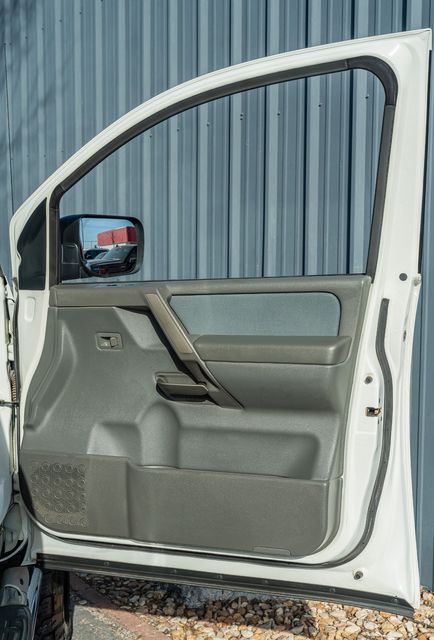 2006 Nissan Titan XE RWD W/ UPGRADES / SUPER LOW MILES CLEAN CARFAX | Austin, TX | Rocky Mountain Truck Stop Austin 2006 Nissan Titan XE RWD W/ UPGRADES / SUPER LOW MILES CLEAN CARFAX | Austin, TX | Rocky Mountain Truck Stop Austin