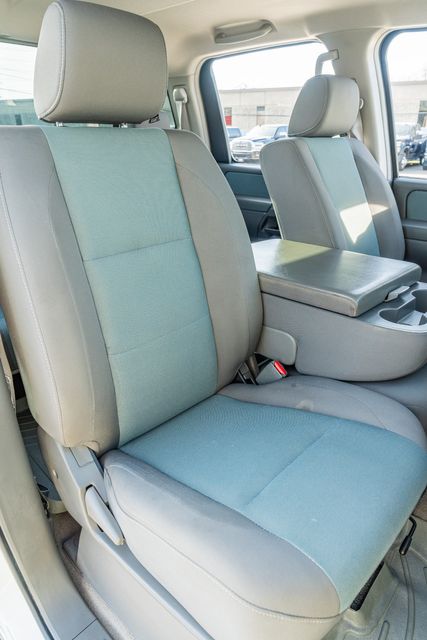 2006 Nissan Titan XE RWD W/ UPGRADES / SUPER LOW MILES CLEAN CARFAX | Austin, TX | Rocky Mountain Truck Stop Austin