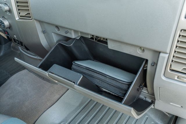 2006 Nissan Titan XE RWD W/ UPGRADES / SUPER LOW MILES CLEAN CARFAX | Dallas, TX | Rocky Mountain Truck Stop Dallas 2006 Nissan Titan XE RWD W/ UPGRADES / SUPER LOW MILES CLEAN CARFAX | Dallas, TX | Rocky Mountain Truck Stop Dallas