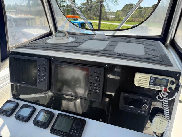 2006 Sea Hunt Triton 26.5