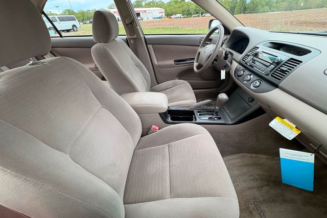 2006 Toyota Camry LE | Roscoe, IL | Autoland Outlets 2006 Toyota Camry LE | Roscoe, IL | Autoland Outlets
